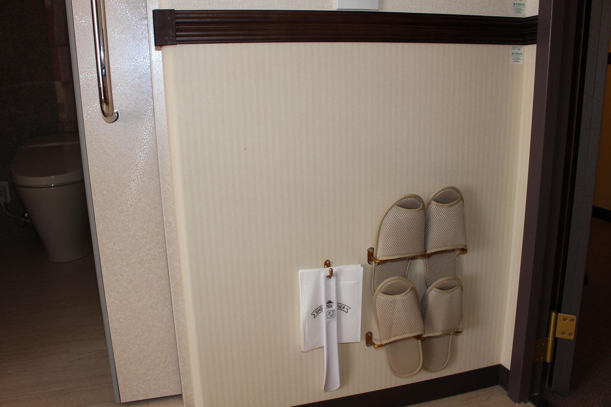Toyoko Inn Kobe Minatogawa Koen Exterior foto