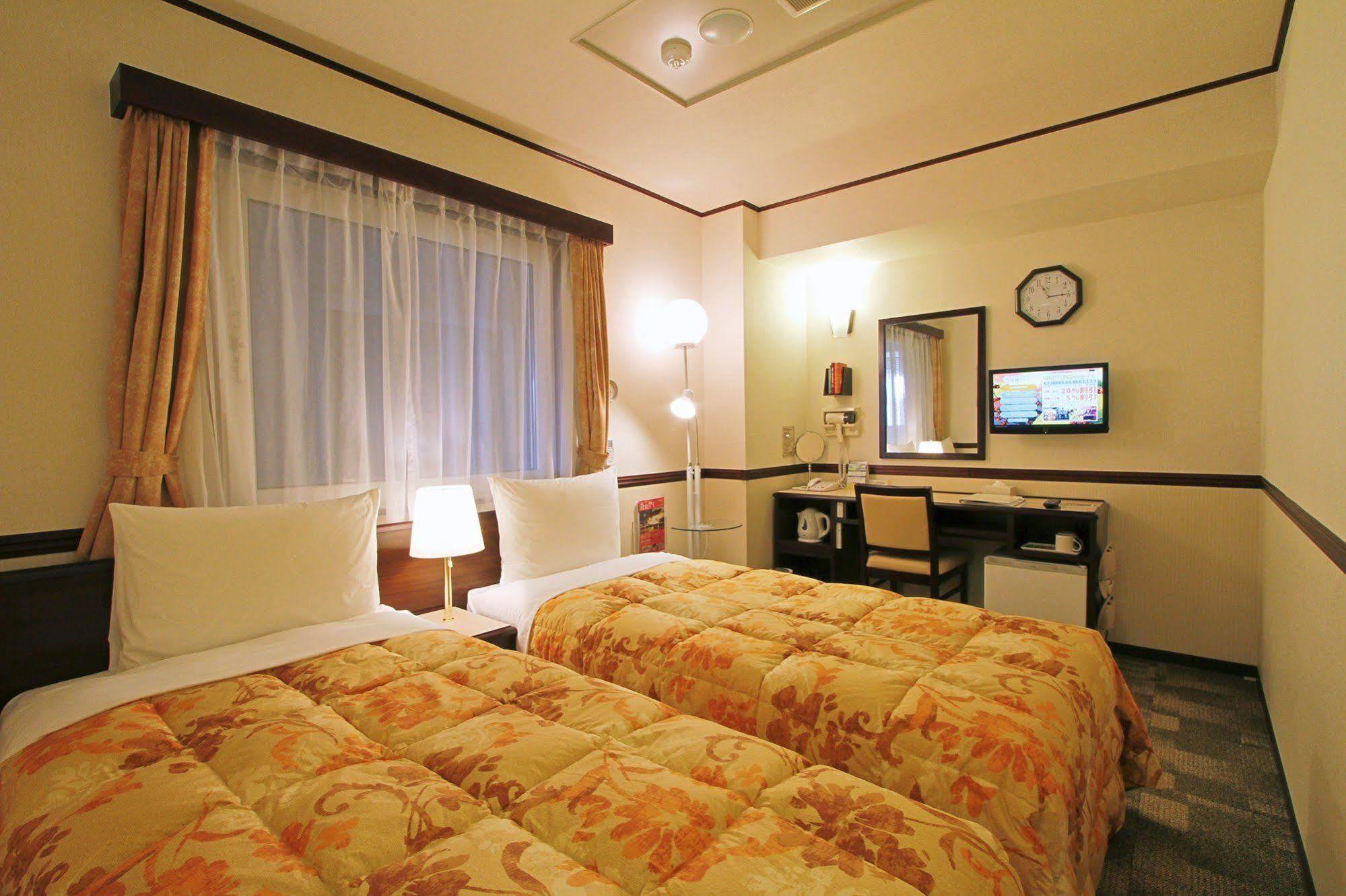 Toyoko Inn Kobe Minatogawa Koen Exterior foto
